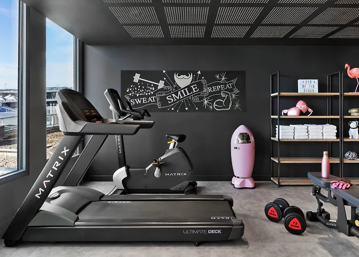 Moxy Lyon Airport